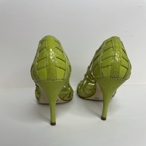 BCBG Pastel Lime Green Women’s Heels - Picture 4 of 4